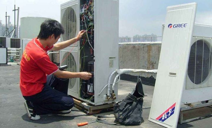 九江空調維修公司專業師傅修理空調壓縮機故障